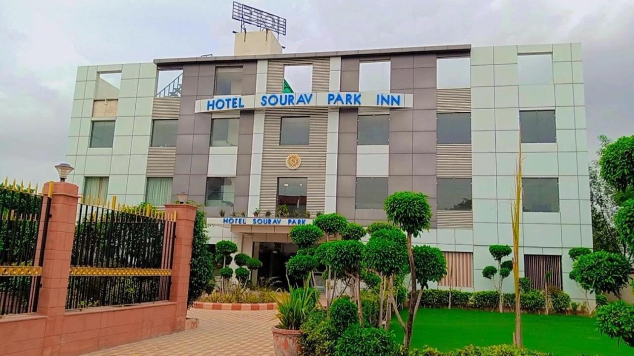 Sourav Park Inn Agra  Esterno foto